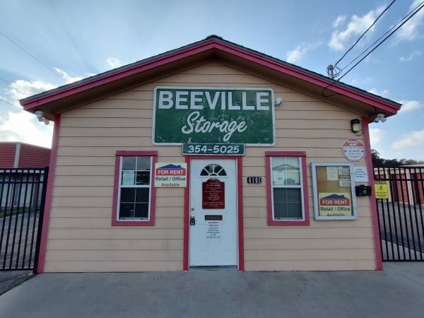 $750 / 400ft2 - Office or Business space for lease. 20x20 with bathroom & shower. (Beeville)64036537499522120