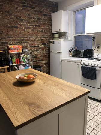 Beacon Hill 2-Bed / 1-Bath | 15 Garden St. 1