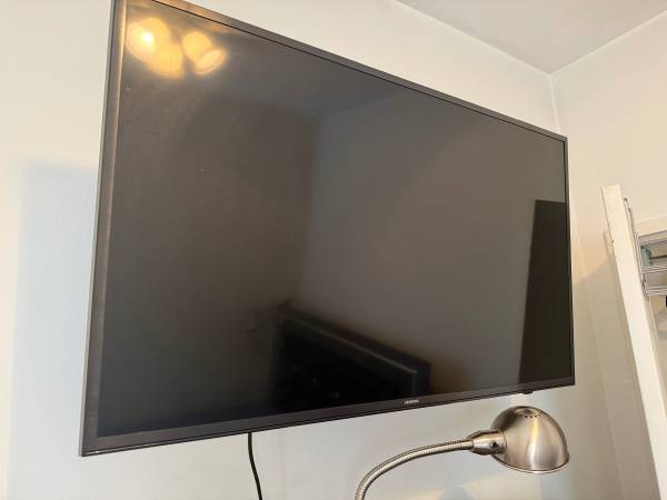 TVs 1