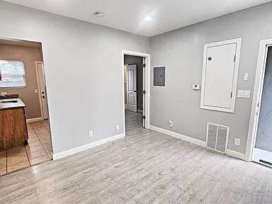 $990 / 1br - Jr. 1-Bedroom in Hayward with Private Garage and Washer/Dryer (hayward / castro valley)64000753388803124