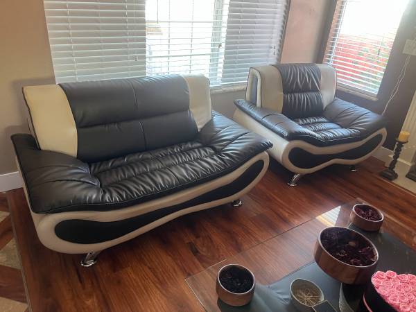 Couch set 1