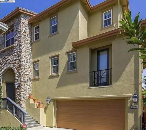 Large Single Family House for Rent in Dublin Ranch Available Now! 1