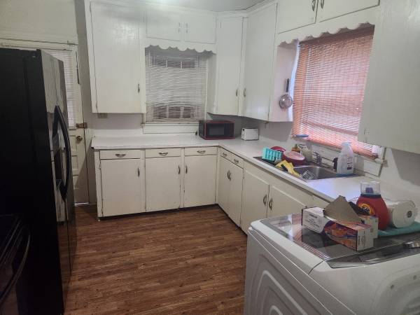 $700 / 1hab - 1500ft2 - En alquiler: Habitación en The Grid (servicios e internet incluidos) (Greenville)63861960392321122