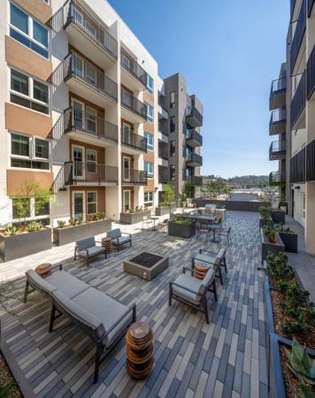 $3,959 / 2br - 1288ft2 - Rooftop deck with lounge seating, firepits, and a BBQ, Walk-in closets (Grantville, Mission Valley,)63663752688003120
