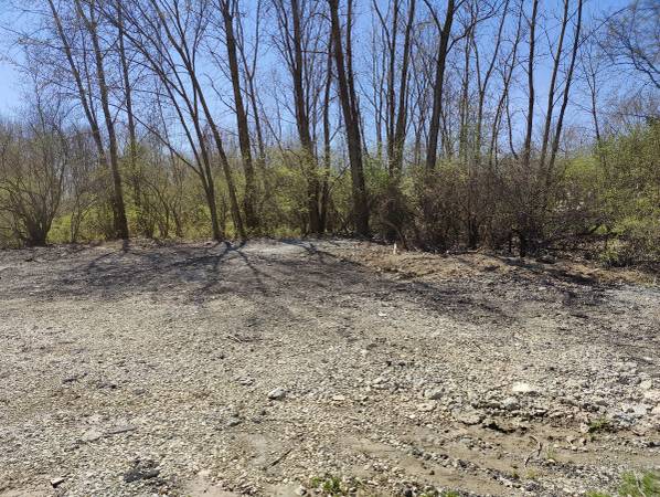 Secure outdoor storage on private gated farm property  SIZE: 58' x 58' 1