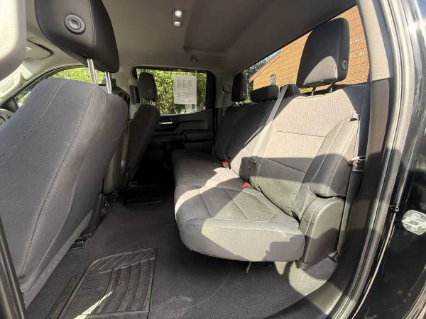 2019 Chevrolet Silverado 1500 Crew - Photo 10