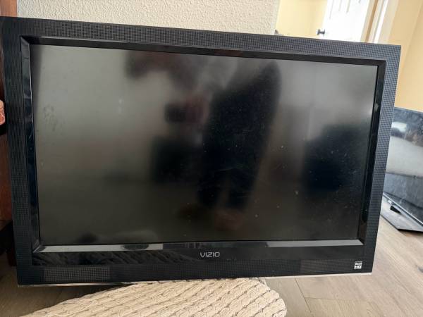 Two flat screen tv 1