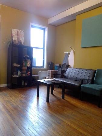 $1,025 / 100ft2 - Room for Rent! (Murray Hill)63945496426754123