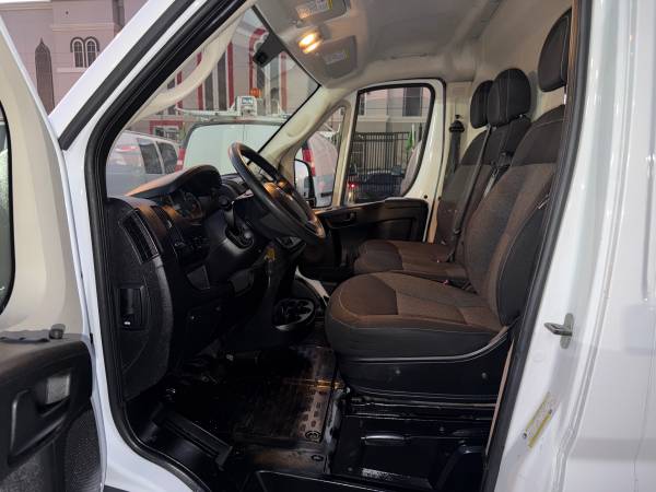 2018 RAM ProMaster 2500 High - Photo 10