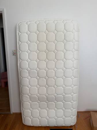 Single size mattress only, excellent condition 1
