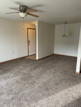$880 / 1br - 735ft2 - Ubicación perfecta, distribución perfecta y alquiler perfecto. ¡Solo para ti! (1200 E Elmwood Dr, Terre Haute, IN)63675863350275122