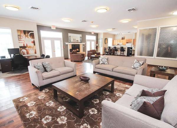 $1,480 / 3br - 1160ft2 - Call Us For Your Fur-ever Home! (1000 East 17th Street, South Sioux City, NE)63846412249603121