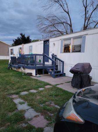 $2,400 / 2br - 980ft2 - 1978 Artech Mobile Home - 980 sq ft – Fixer Upper (Cedar Rapids)63815083315457121
