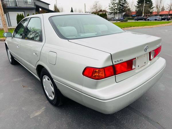 2000 Toyota Camry - ¡Financiamiento disponible! - $4900.00 (Puyallup WA)63623524941059122