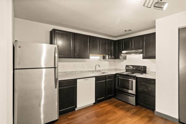 $1,799 / 2br - 926ft2 - 2/BD 1/BA, Walk-In Closets, Additional Laundry Facility (97 Byrd Drive, Steilacoom, WA)63945099082114123