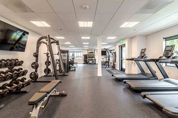 $3,501 / 2br - Online Availability 24/7, Recycling, Heated Pool (walnut creek)63686103324803123
