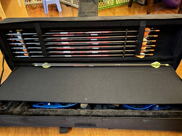 PSE Olympic Recurve Bow 50 libras - $300 (alameda)63471033191937121