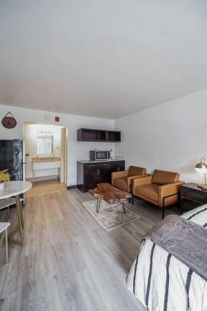 $799 / 270ft2 - On-Site Parking, Wi-Fi, Air conditioning, Cable (Durham)63968073302915122