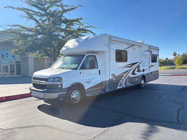 2008 GulfStream class B plus 28 Foot 1
