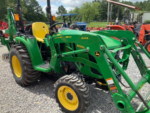 John Deere 3038e - 4x4 con cargador y retroexcavadora - $31,900 (Vincent)63440320109187124