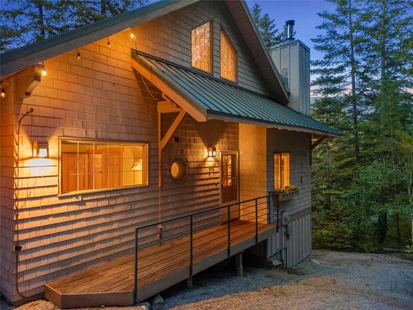 $1,199,000 / 3br - 2016ft2 - 2290 Riffle Drive (Leavenworth)63828063495171124