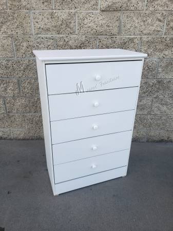 White Bedroom Dresser 1