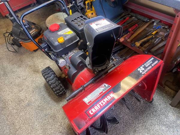 Craftsman snow blower - 2 stage - 179 cc OHV 1