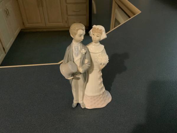 Lladro statue called  “Wedding Day” - perfect condition 1