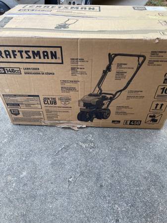 CRAFTSMAN 9 pulgadas, cortacésped manual de gasolina, detrás del empuje - ¡Nuevo a estrenar! - $290 (Stockbridge)63469931653633122