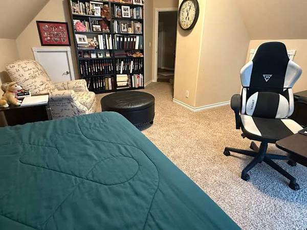 $600 / 2br - 442ft2 - Furnished Rooms in Upscale Home - Utilities & Maid Service Included (Vancouver)63831608635907121