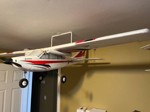 E flight apprentice radio control airplane .PNP 1