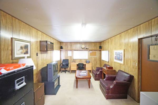 $1,800 Commercial Space with PARKING & STORAGE OPTIONS (Carroll Gardens/Gowanus)63912046010626120
