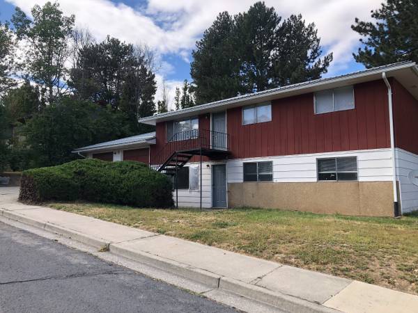 $1,350 / 3br - 1040ft2 - 220 NW Larry Upper (Pullman)63980822072195120