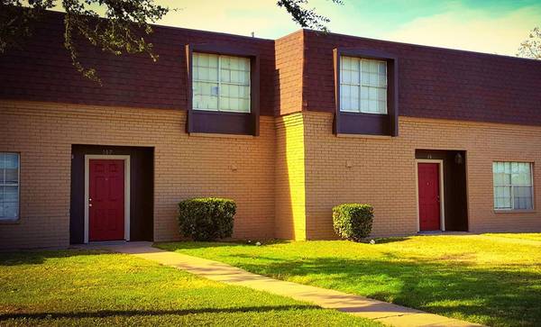 $1,050 / 3br - 1177ft2 - Spacious South Side 3 Bedroom 2 Bath Townhome (2400 Buffalo Gap Road Abilene, TX)63810575446401120