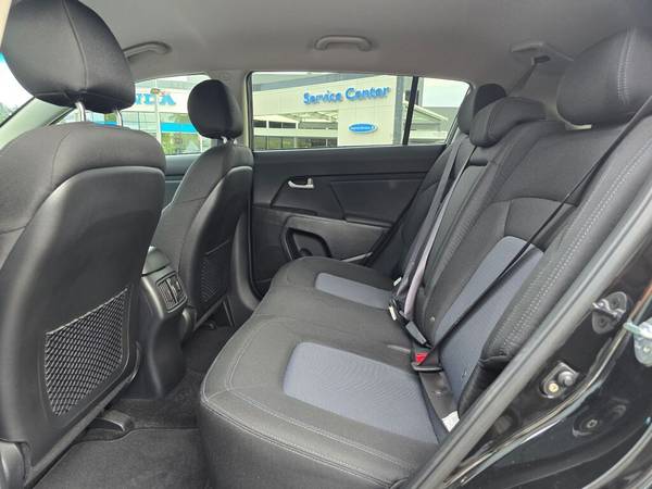 2015 Kia Sportage LX 425-333-7101 - $11,988 (2015 Kia Sportage LX)63437965617795123