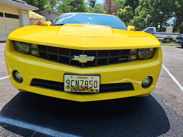 Rare Low Mileage 6 Speed Manual Chevrolet Camero - $18,000 (Silver Spring/Colesville)63616182045955121