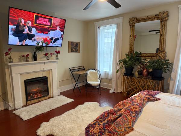 King Size Suite Available!!!!!! 1