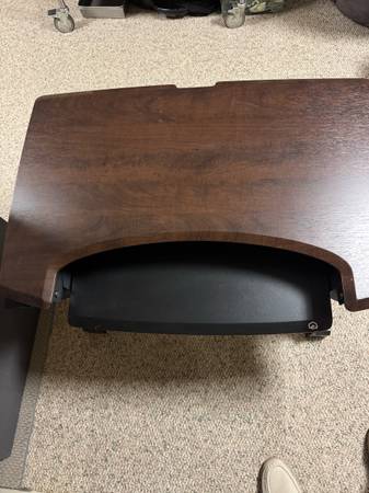 Standing office desk 1