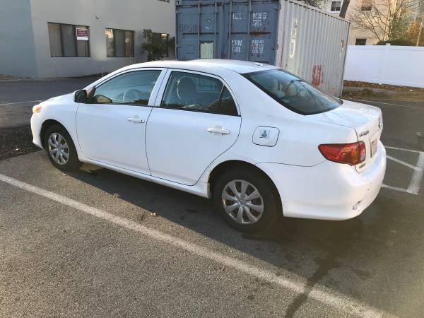 2009 Toyota Corolla LE 1