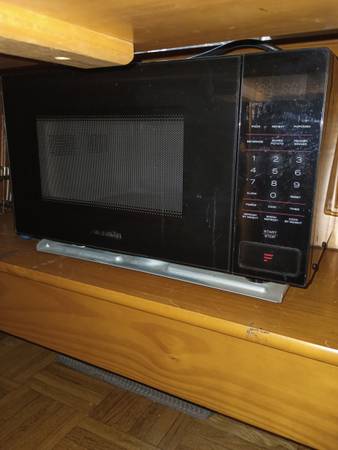 Microwave oven 1