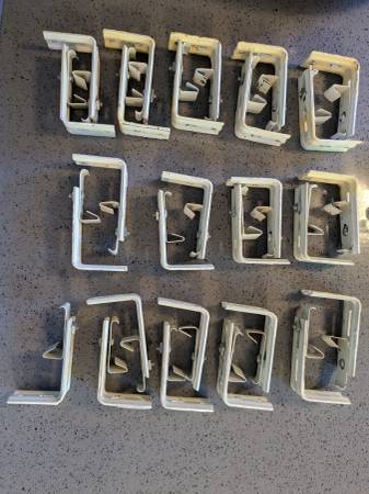 FREE vertical blind brackets 1