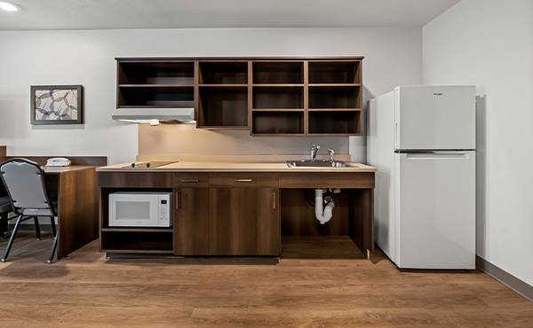 $350 / 1br - Exclusive Offer: Short-Term Stays with No Strings Attached! (4101 Galleria Drive, Loves Park, IL)63981970768642123