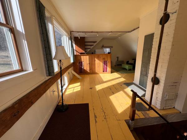 $1,400 / 1br - Sunny Apartment for Rent (Marlboro)633134607200031229