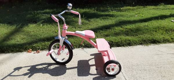 Radio Flyer Classic Pink Dual Deck Tricycle Ride On 1