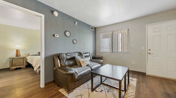 $999 / 1br - 630ft2 - 1 bedroom, curtains, spacious floor plans (3890 Graphic Center Dr, Las Vegas, NV)63859612441601122