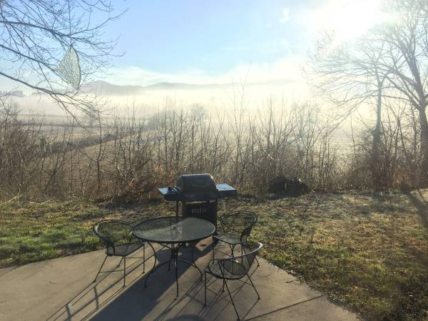 $849 / 3br - 1000ft2 - BEAUTIFUL view downtown Brevard! Utilities INCLUDED! (Brevard)64029206161923123