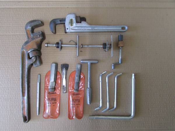 Plumbing Tools Pipe Wrenches 1