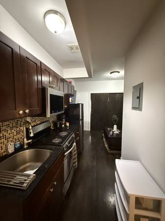 $550 Habitación espaciosa y baño privado ofrecido ahora en casa (Mesa)63623897037185121