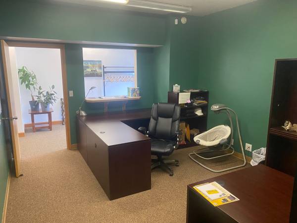 $5,290 / 4600ft2 - En alquiler – Almacén + Oficina de 4,600 pies² – Corvallis, OR Disponible enero (Corvallis)63624727127169124