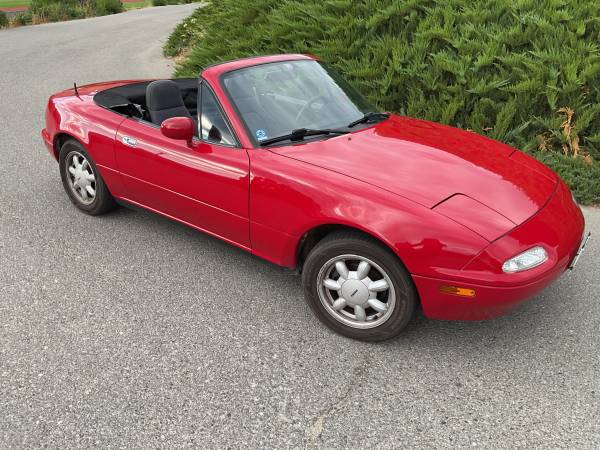 Mazda MX-5 Miata - $9,50063442458125955124